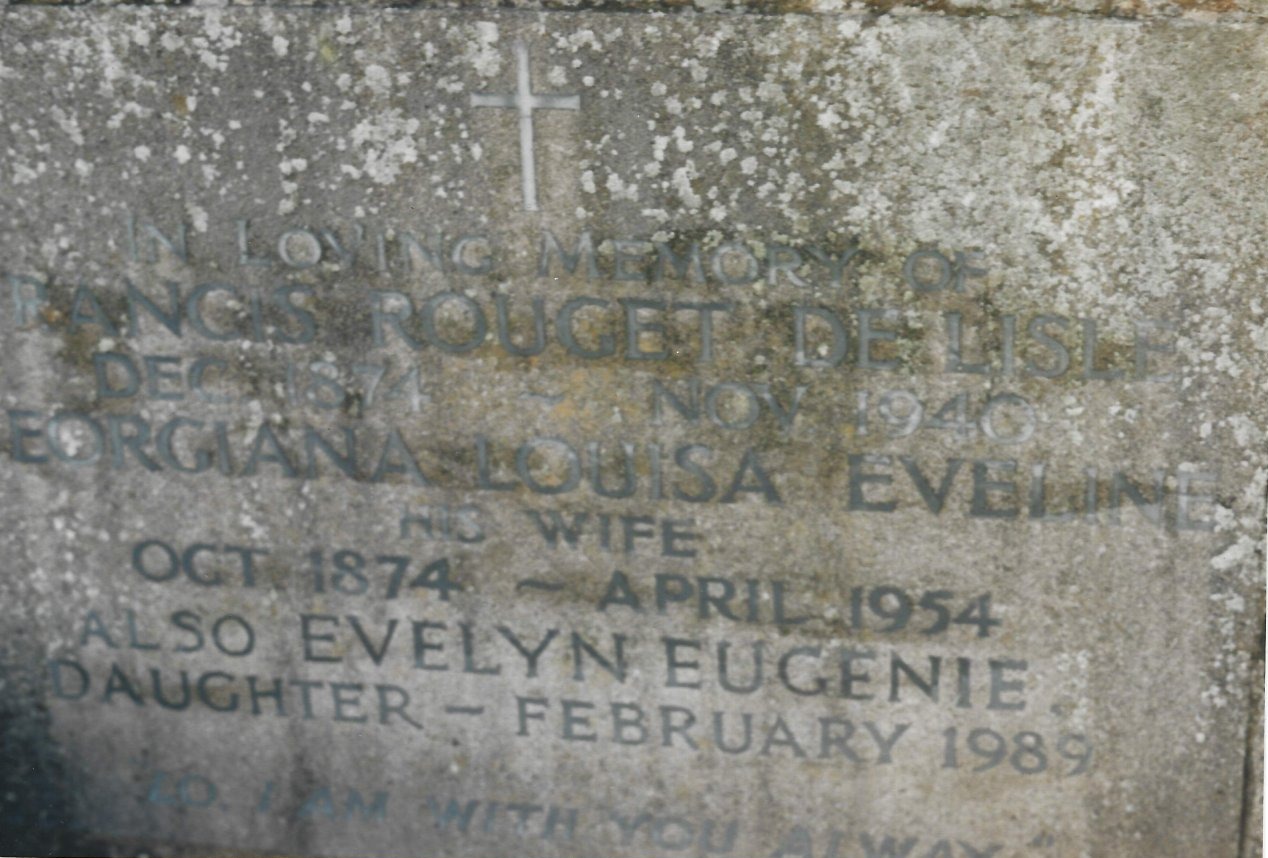 Grafsteen met de namen van Francis, Georgiana en Evelyn De Lisle